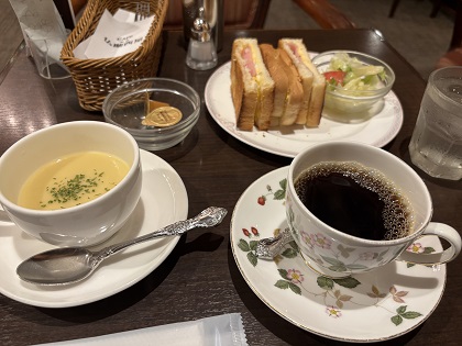 ファイル 6596-1.jpg